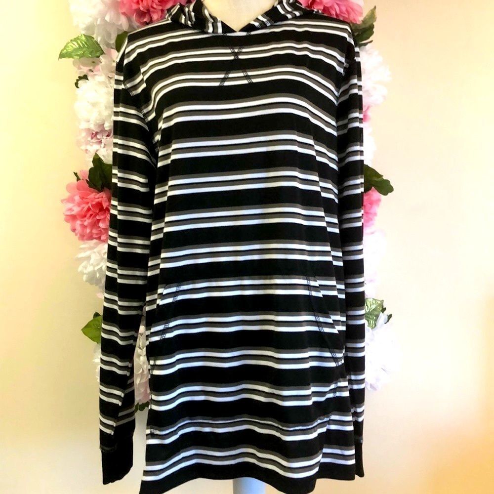 NWOT COA City of Angels Top with hoodie Size‎ Large